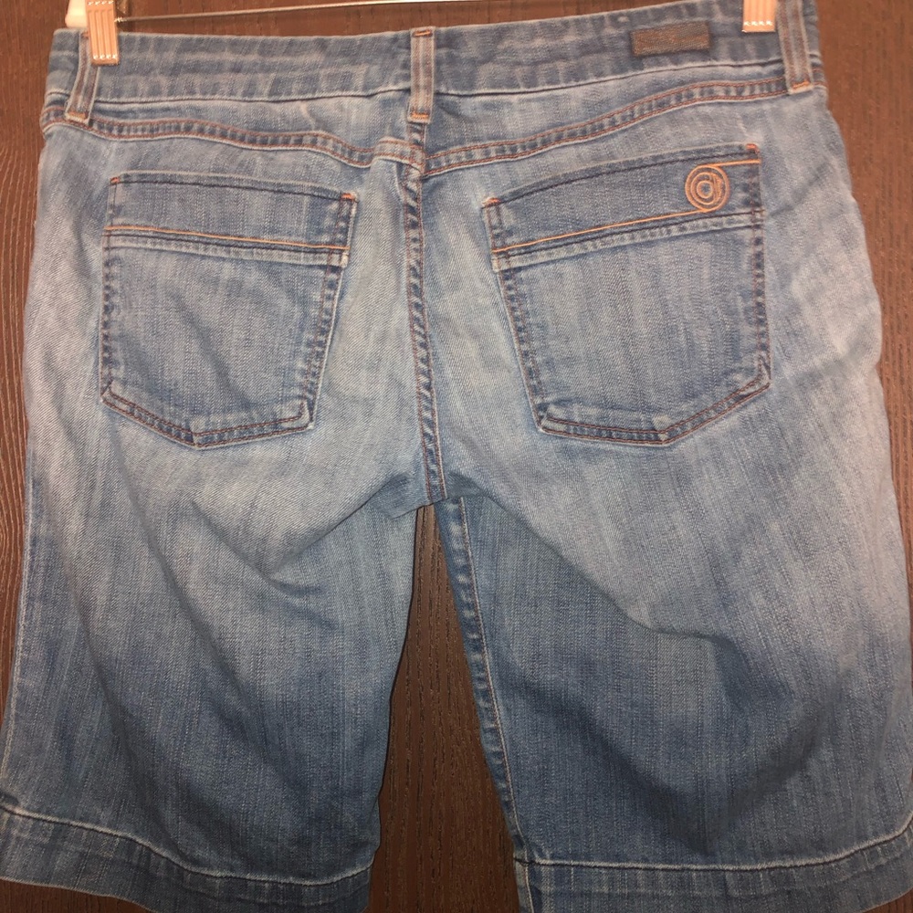 Citizens of Humanity Bermuda shorts size 31 - Picture 3 of 3
